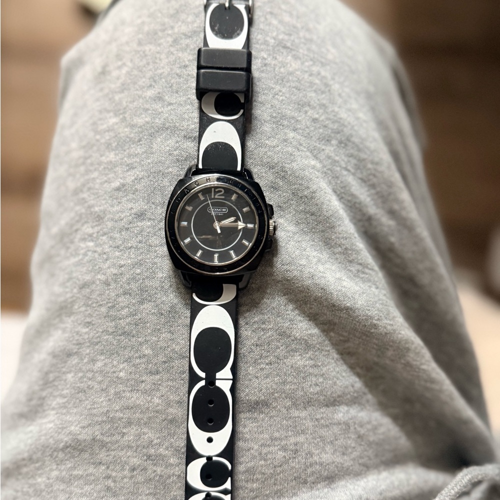 Coach Monochrome women’s watch - Picture 2 of 3